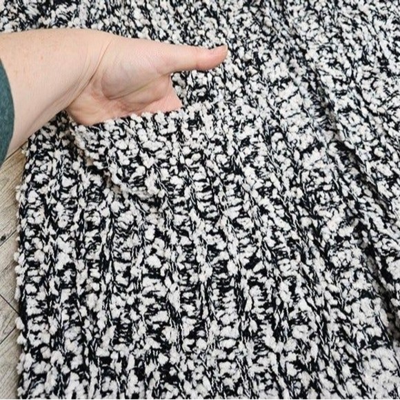 Net.153 Women's Black & White Nubby Popcorn Knit Cardigan Sweater. Size S/M - Picture 3 of 7